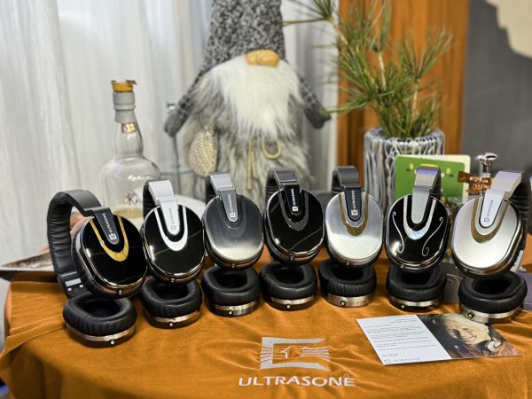 Ultrasone Founders Series geschlossen - On Ear