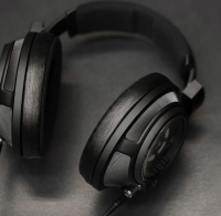 Sennheiser HD 820 - Over-Ear Kopfhörer Sennheiser HD 820 - Over-Ear Kopfhörer