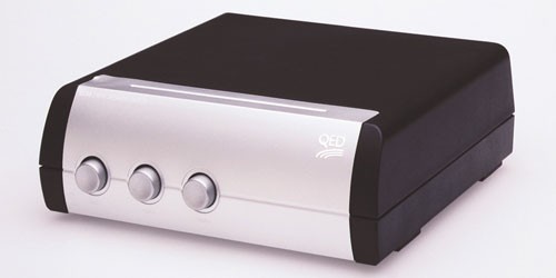 QED SS30 3-Wege Seriell und Parallel Lautsprecher-Umschaltpult